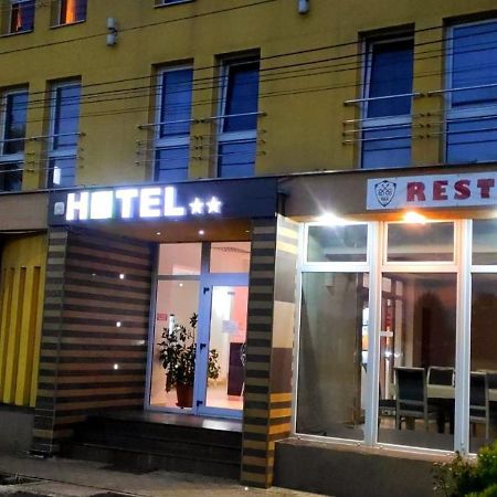 Hotel Riga Arad Extérieur photo