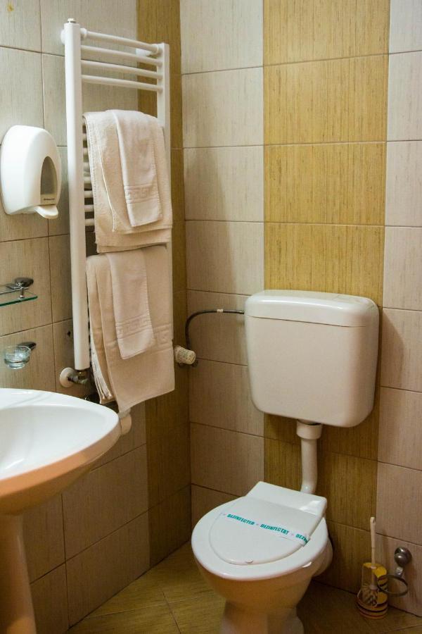 Hotel Riga Arad Extérieur photo