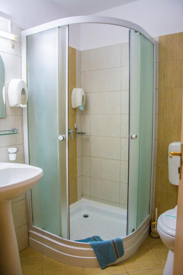 Hotel Riga Arad Extérieur photo