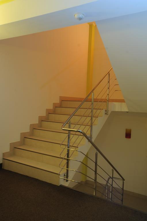 Hotel Riga Arad Extérieur photo